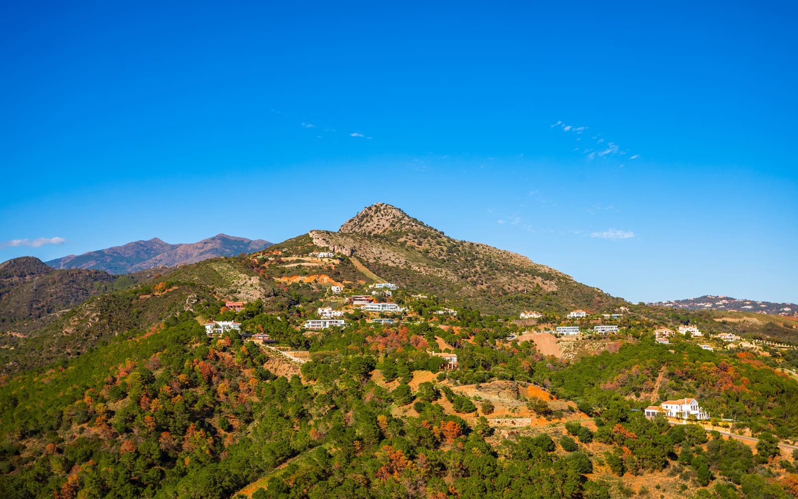 4 quarto Penthouse para venda em Benahavis com piscina - 1 400 000 € (Ref: 9594798)