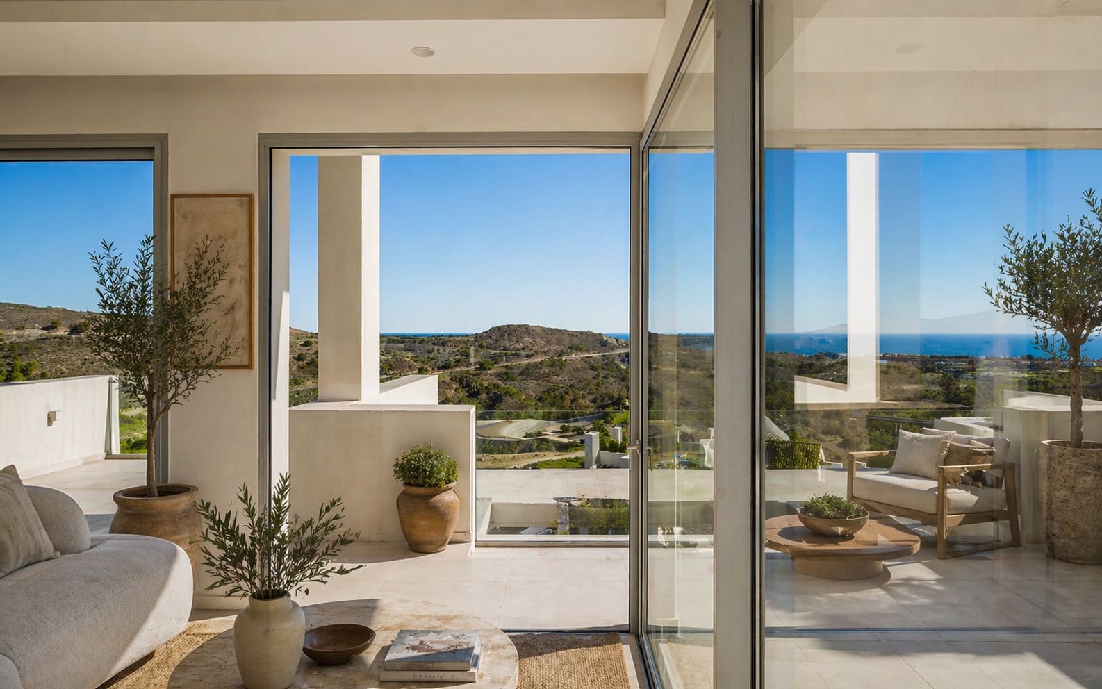 4 bedroom Penthouse for sale in Benahavis with pool garage - € 1,400,000 (Ref: 9594798)