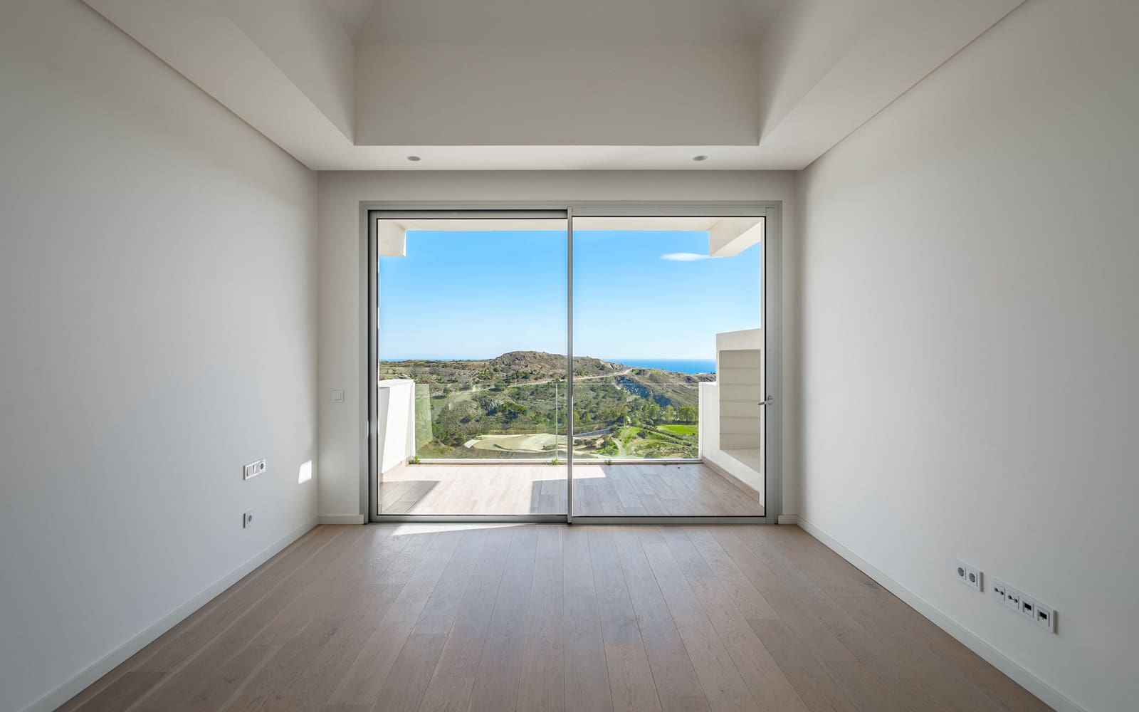 4 bedroom Penthouse for sale in Benahavis with pool garage - € 1,400,000 (Ref: 9594798)