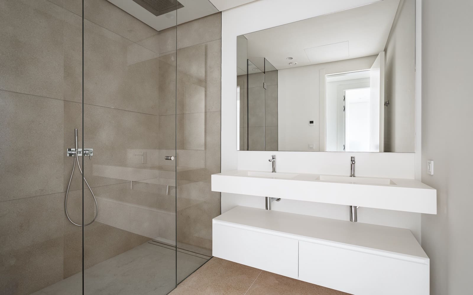 4 bedroom Penthouse for sale in Benahavis with pool garage - € 1,400,000 (Ref: 9594798)