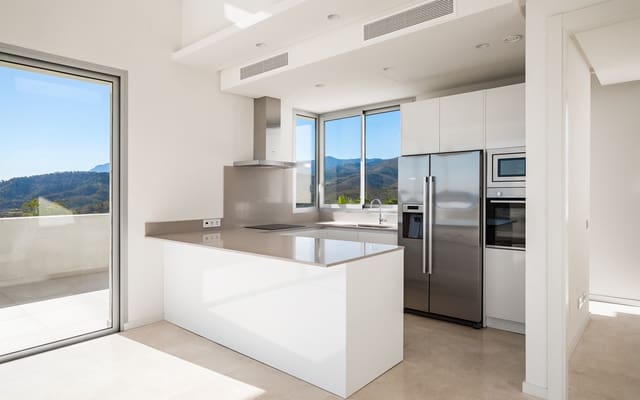 4 soverom Penthouse til salgs i Benahavís med svømmebasseng garasje - € 1 400 000 (Ref: 9594798)