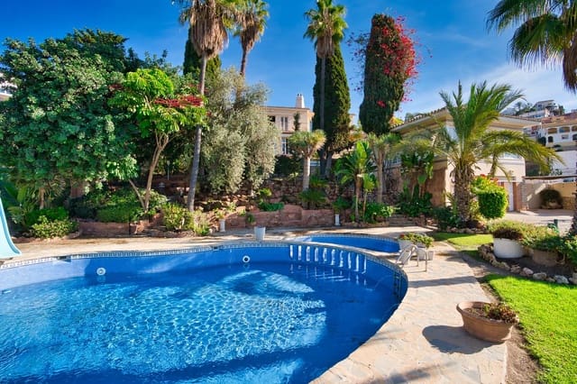 9 slaapkamer Villa te koop in Rincón de la Victoria met zwembad garage - € 2.450.000 (Ref: 9615228)