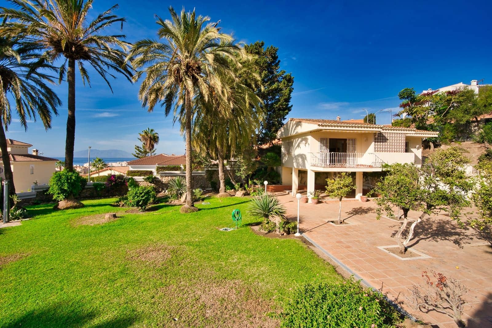 9 bedroom Villa for sale in Rincon de la Victoria with pool garage - € 2,450,000 (Ref: 9615228)