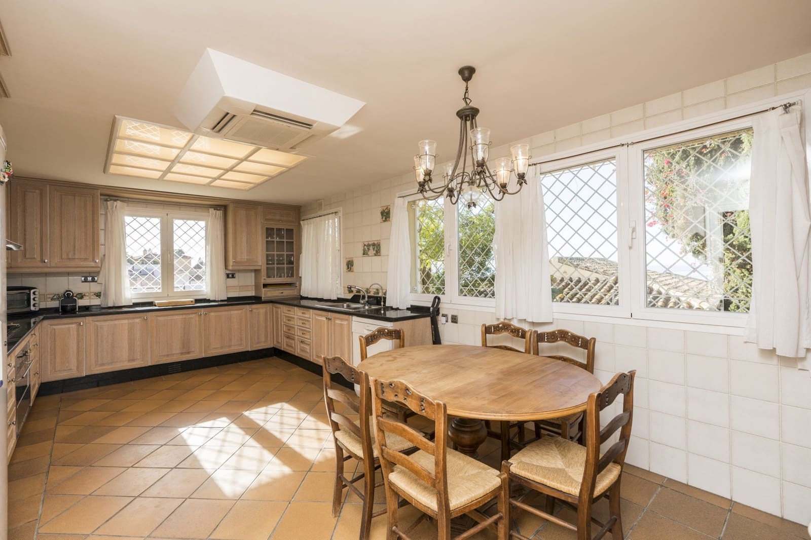 9 bedroom Villa for sale in Rincon de la Victoria with pool garage - € 2,450,000 (Ref: 9615228)