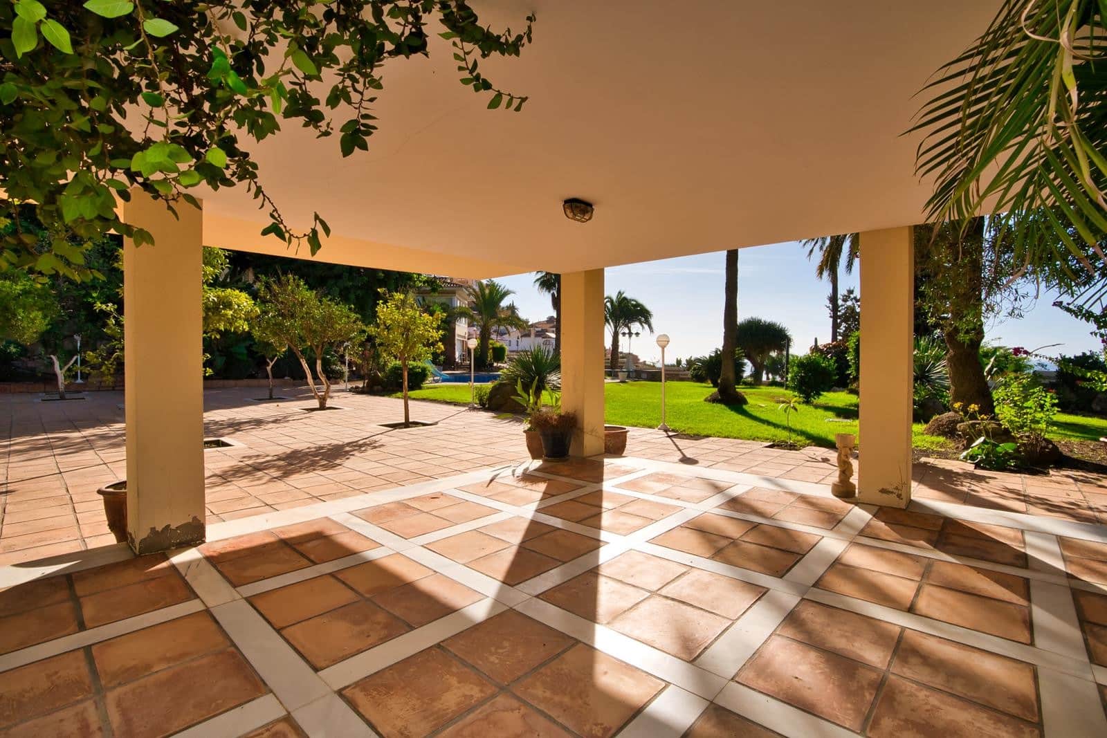9 bedroom Villa for sale in Rincon de la Victoria with pool garage - € 2,450,000 (Ref: 9615228)