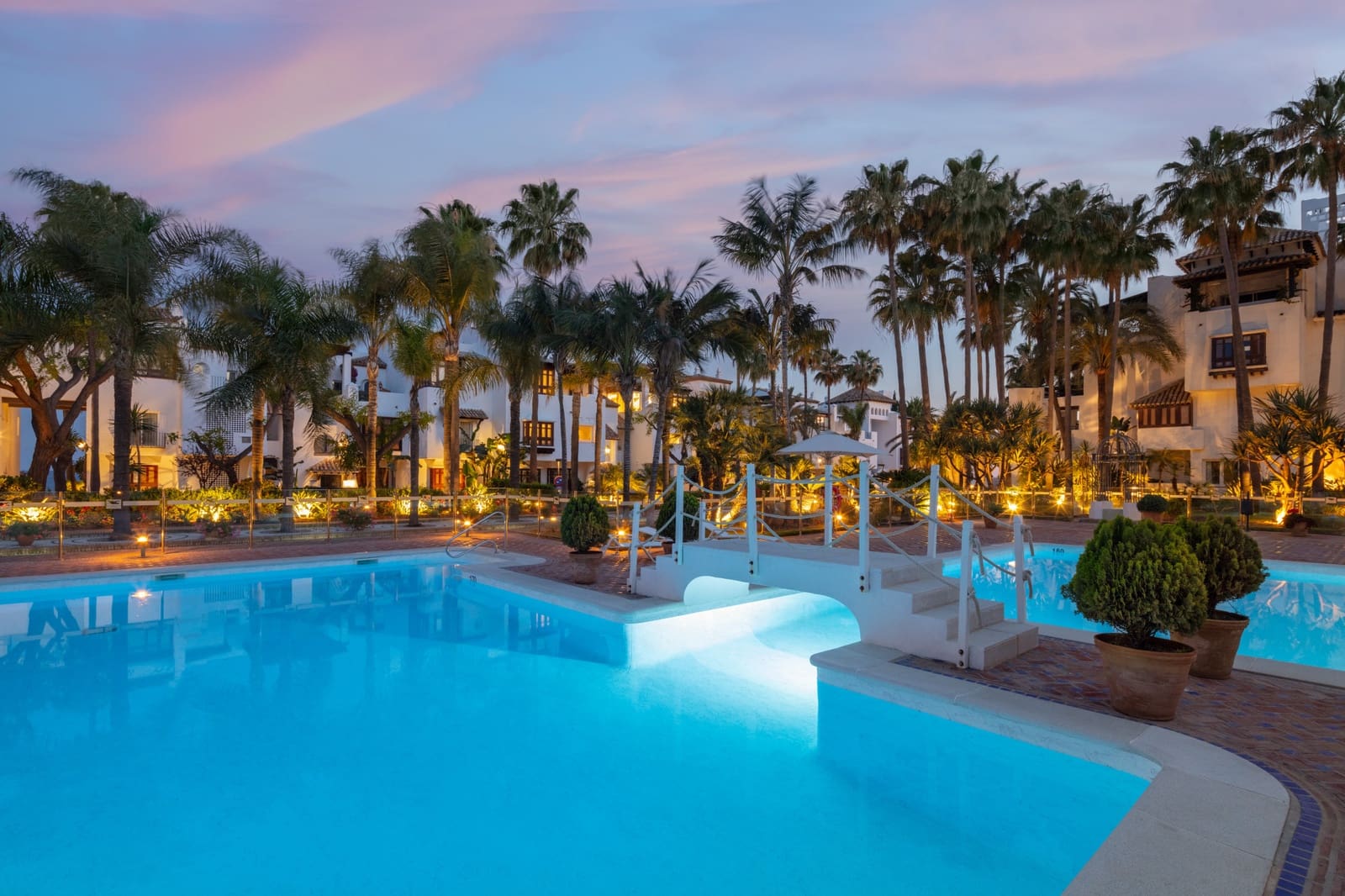 1 bedroom Apartment for sale in Marbella with pool garage - € 2,175,000 (Ref: 9615232)