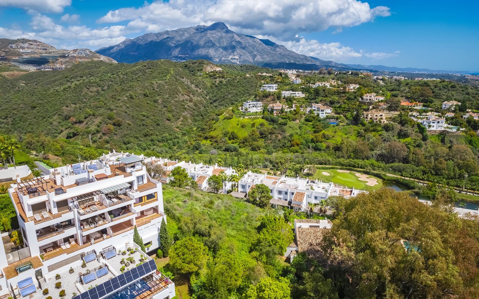 Terrain à Bâtir à vendre à Benahavis - 1 795 000 € (Ref: 9615234)