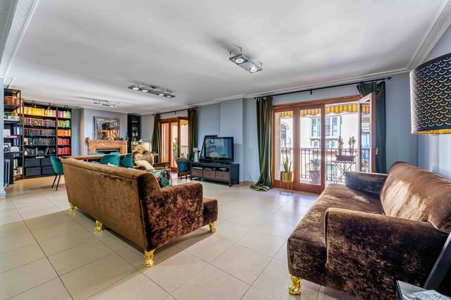 4 bedroom Apartment for sale in Málaga city with garage - € 870,000 (Ref: 9615239)