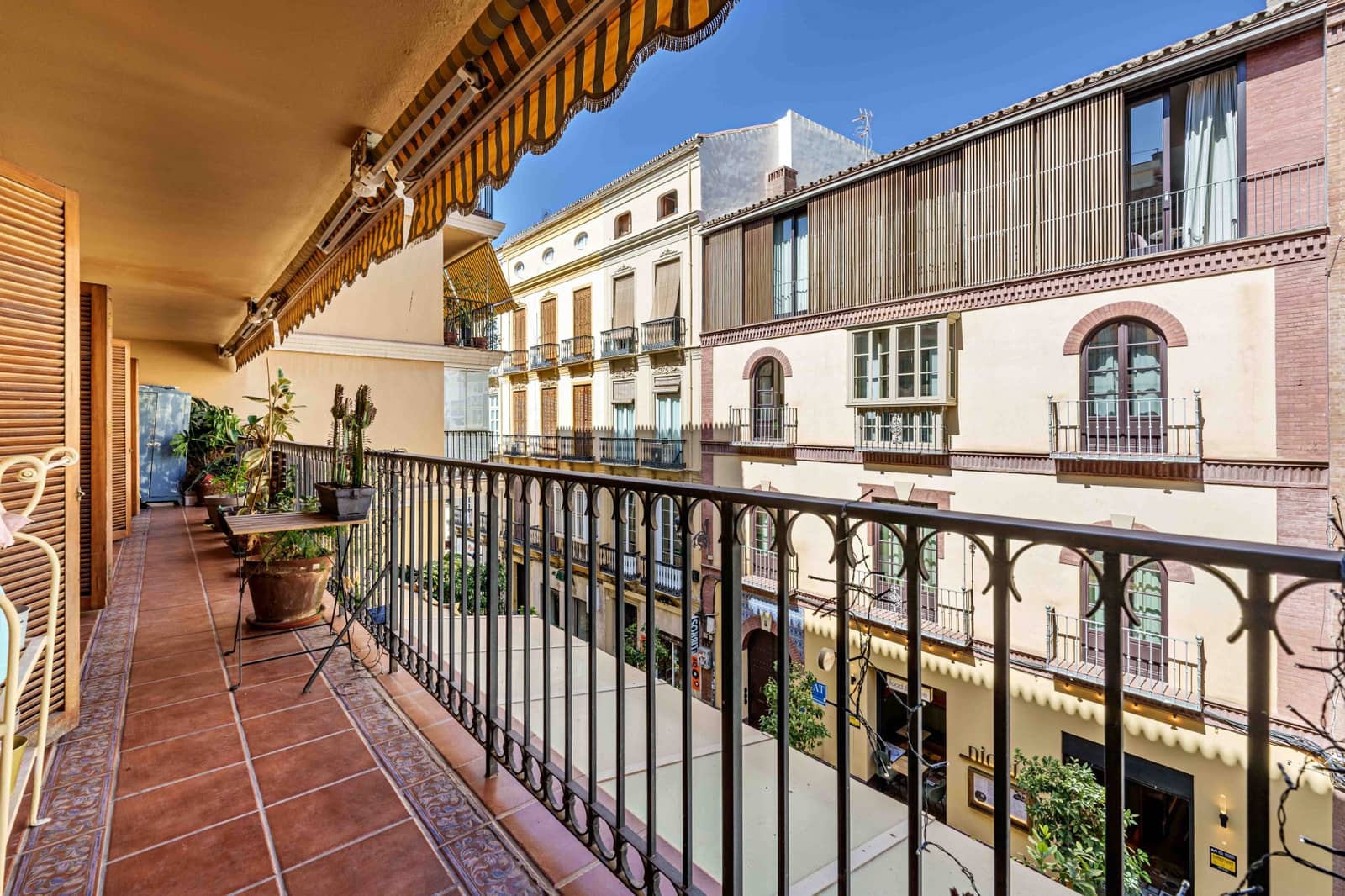 4 bedroom Apartment for sale in Malaga city with garage - € 870,000 (Ref: 9615239)
