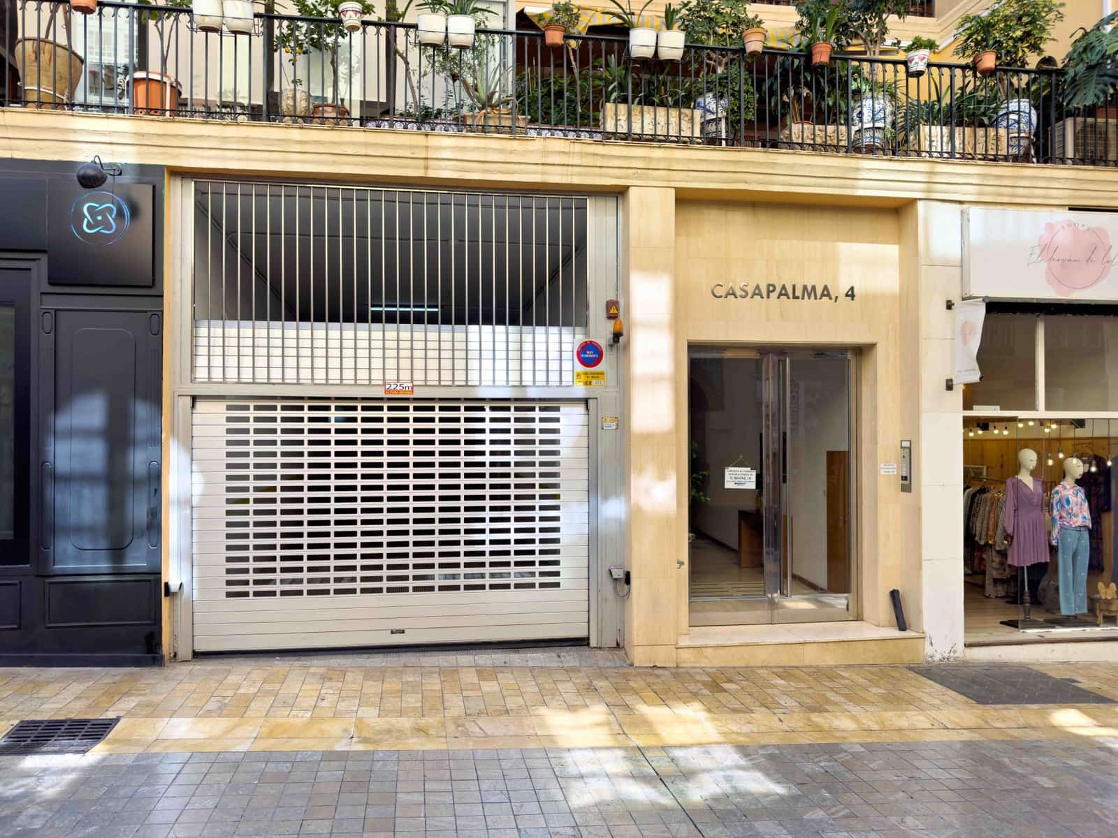 4 bedroom Apartment for sale in Malaga city with garage - € 870,000 (Ref: 9615239)