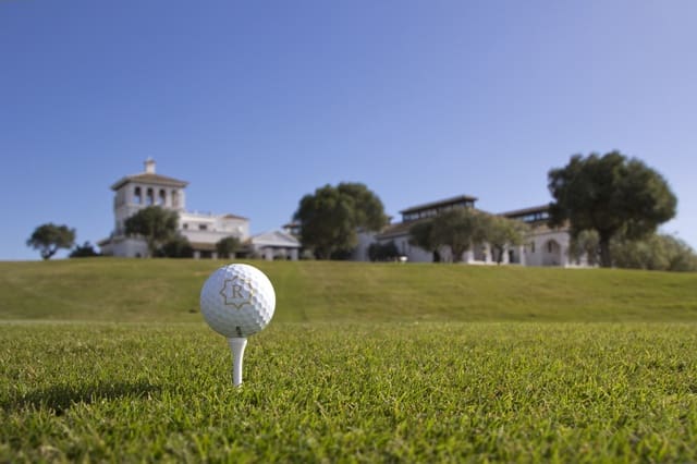 Działka budowlana na sprzedaż w Sotogrande, San Roque - 855 000 € (Ref: 9619085)