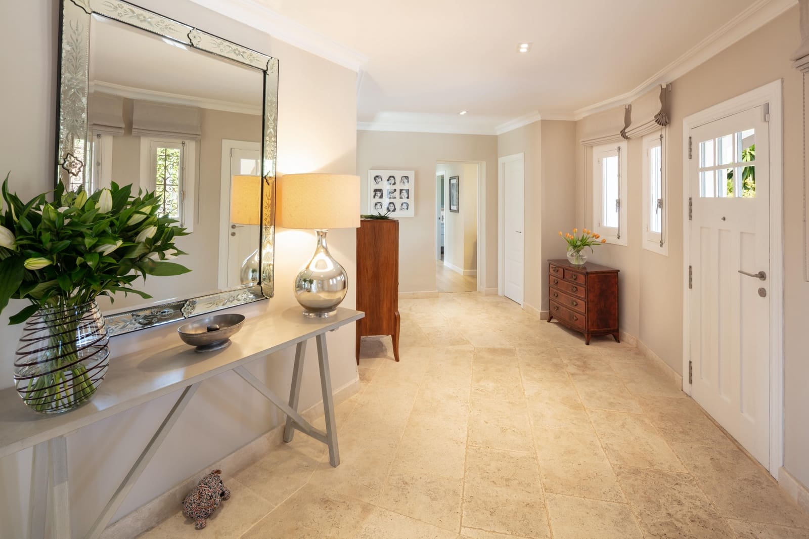 5 bedroom Villa for sale in Marbella with pool garage - € 1,795,000 (Ref: 9622353)