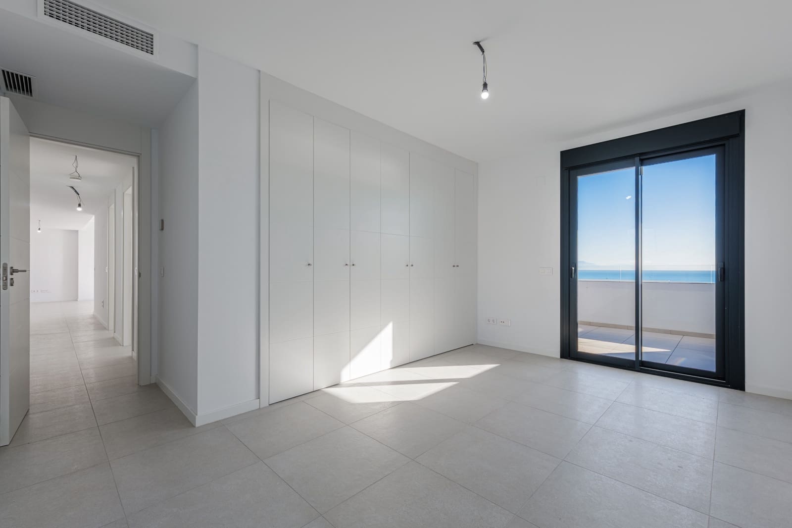 3 sypialnia Penthouse na sprzedaż w Torremolinos z basenem garażem - 1 750 000 € (Ref: 9629782)