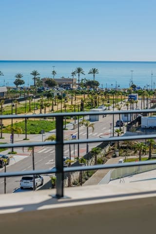 4 sovrum Takvåning till salu i Torremolinos med pool garage - 1 350 000 € (Ref: 9629783)