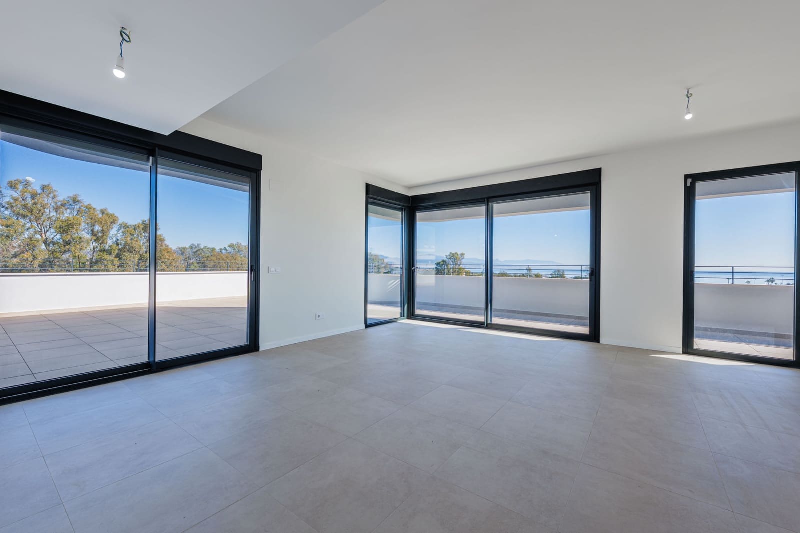 4 sovrum Takvåning till salu i Torremolinos med pool garage - 1 350 000 € (Ref: 9629783)