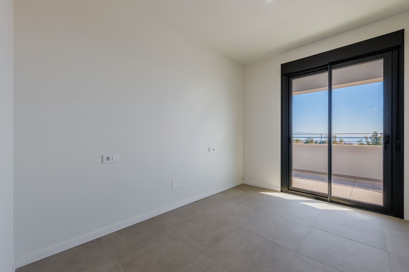 4 sovrum Takvåning till salu i Torremolinos med pool garage - 1 350 000 € (Ref: 9629783)