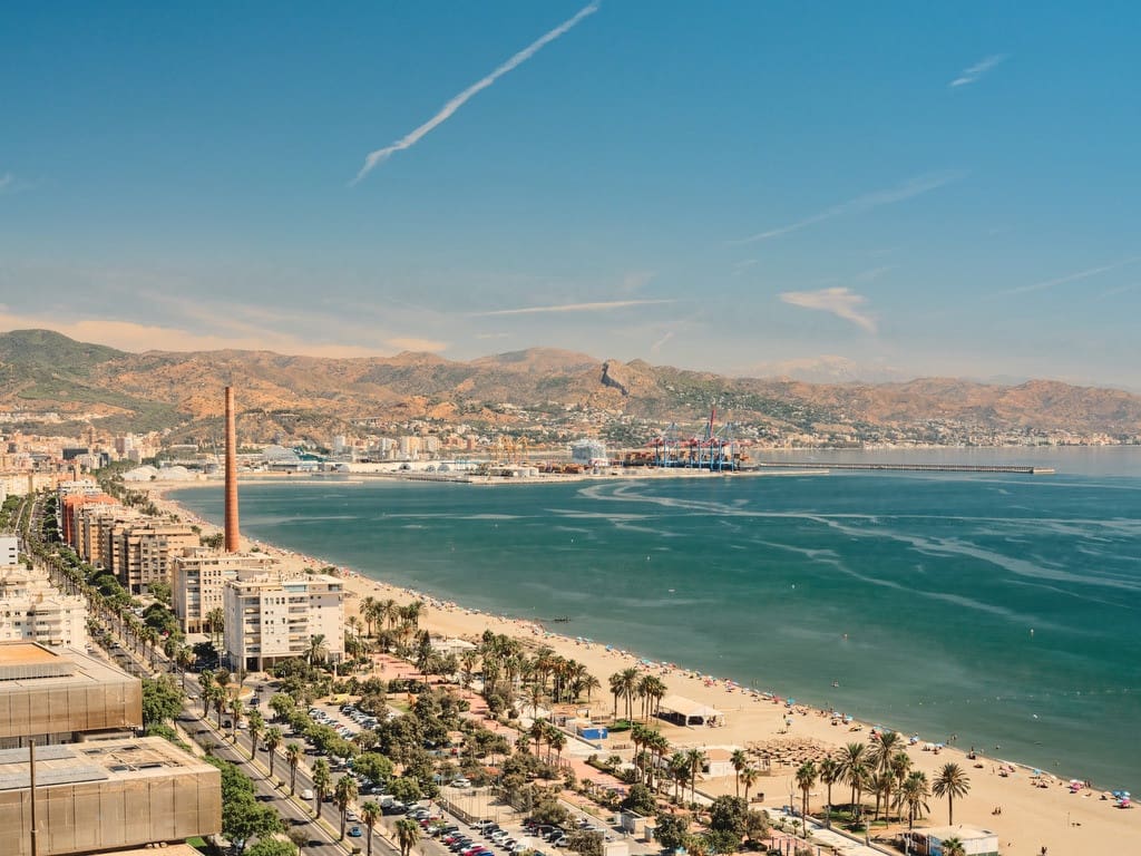 Ático de 4 habitaciones en Málaga ciudad en venta con piscina garaje - 5.942.000 € (Ref: 9637237)