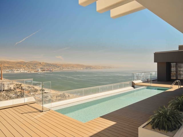 Ático de 4 habitaciones en Málaga ciudad en venta con piscina garaje - 5.942.000 € (Ref: 9637237)