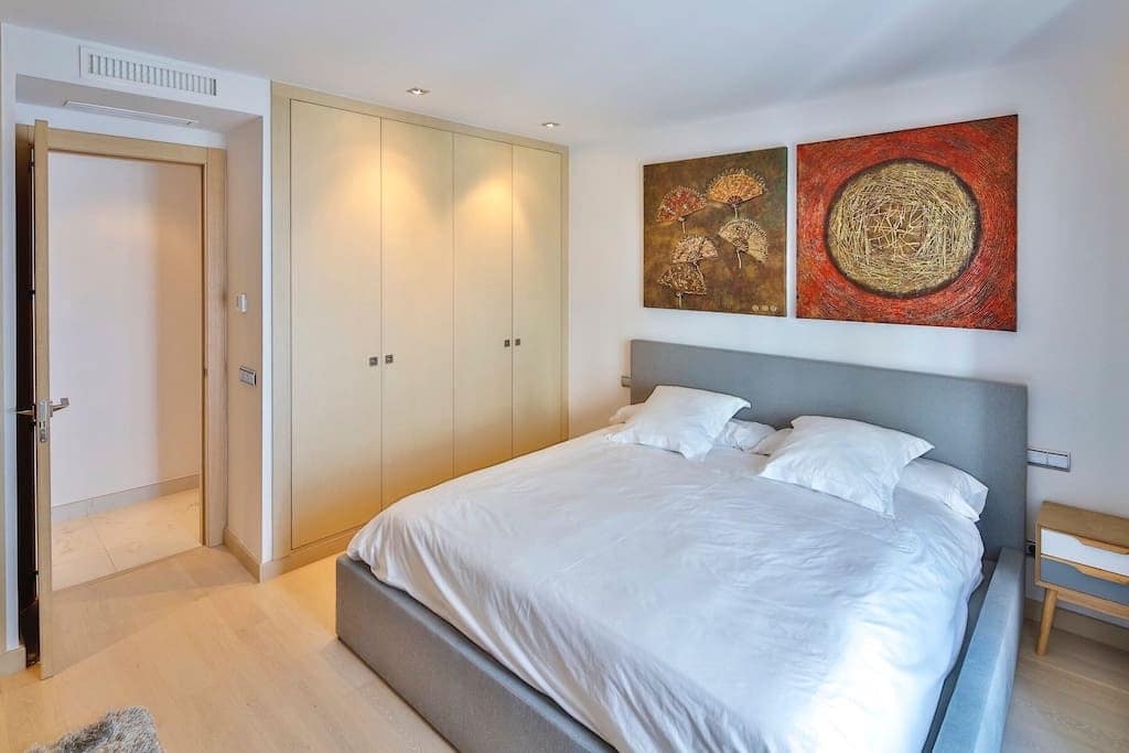 Ático de 2 habitaciones en Puerto Banus en venta - 3.000.000 € (Ref: 9644644)