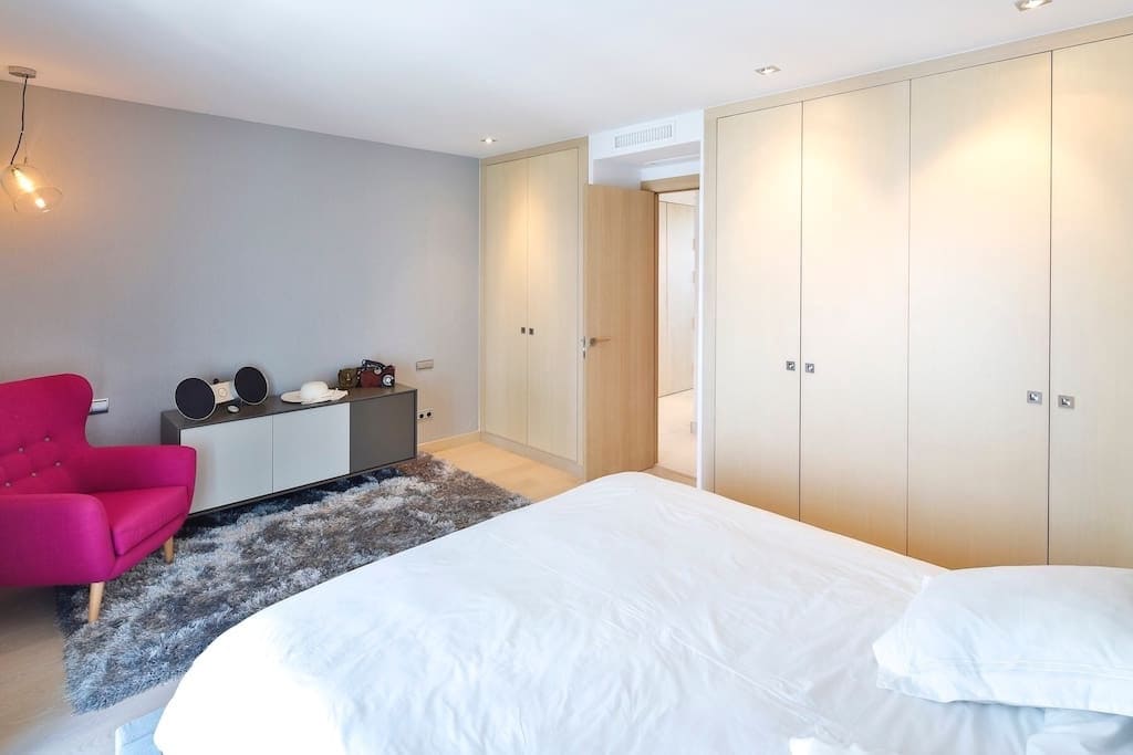 Ático de 2 habitaciones en Puerto Banus en venta - 3.000.000 € (Ref: 9644644)