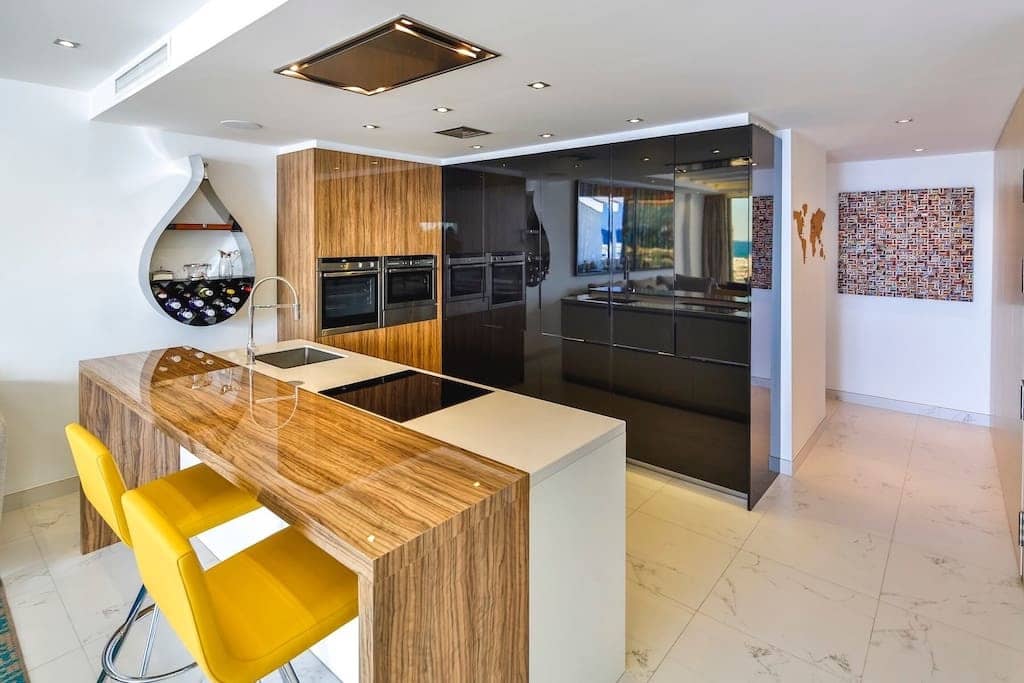 Ático de 2 habitaciones en Puerto Banus en venta - 3.000.000 € (Ref: 9644644)