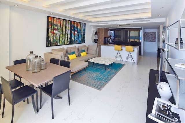 2 makuuhuone Kattohuoneisto myytävänä paikassa Puerto Banus, Marbella - 3 000 000 € (Ref: 9644644)