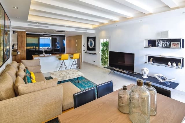 2 makuuhuone Kattohuoneisto myytävänä paikassa Puerto Banus, Marbella - 3 000 000 € (Ref: 9644644)