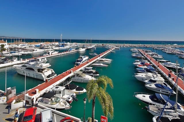 2 makuuhuone Kattohuoneisto myytävänä paikassa Puerto Banus, Marbella - 3 000 000 € (Ref: 9644644)