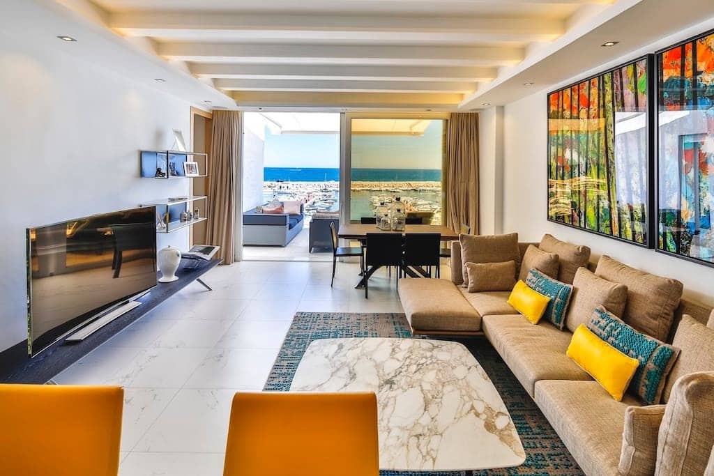 Ático de 2 habitaciones en Puerto Banus en venta - 3.000.000 € (Ref: 9644644)