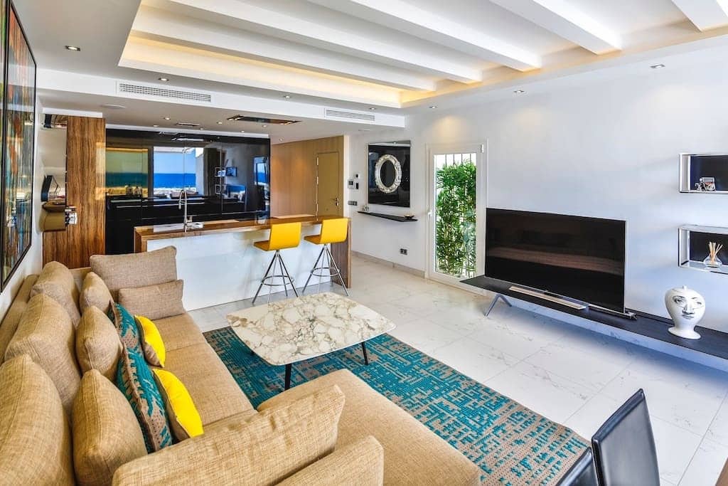 Ático de 2 habitaciones en Puerto Banus en venta - 3.000.000 € (Ref: 9644644)