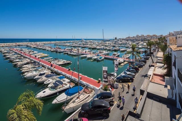 2 makuuhuone Kattohuoneisto myytävänä paikassa Puerto Banus, Marbella - 3 000 000 € (Ref: 9644644)