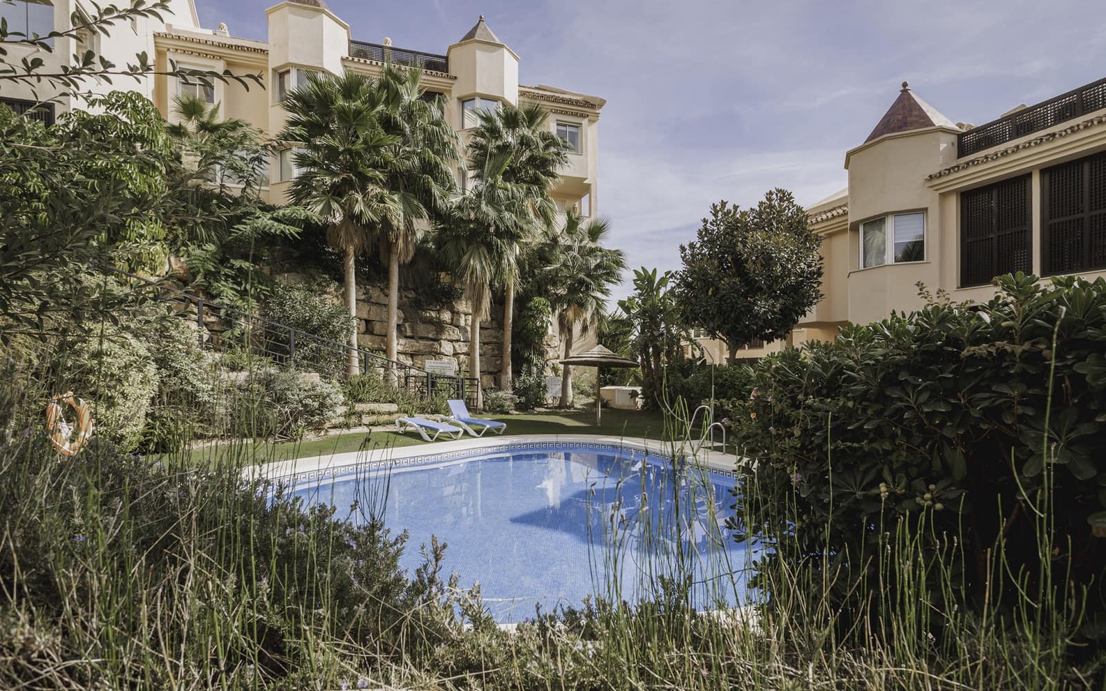 2 soveværelse Lejlighed til salg i Marbella med swimmingpool garage - € 700.000 (Ref: 9647865)