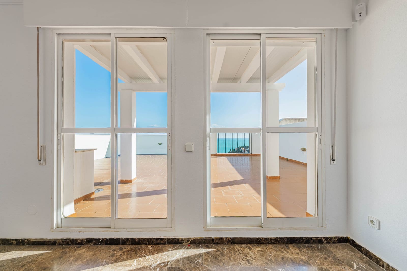 4 soveværelse Penthouse til salg i Malaga by med swimmingpool garage - € 1.090.000 (Ref: 9658468)