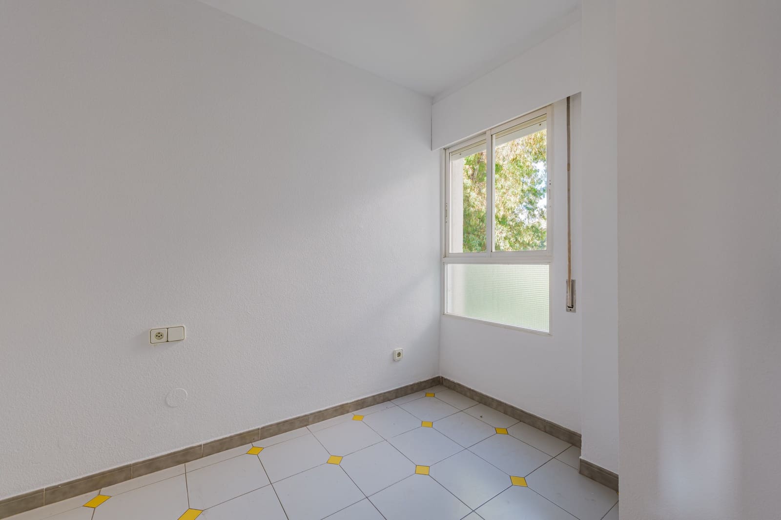 4 soveværelse Penthouse til salg i Malaga by med swimmingpool garage - € 1.090.000 (Ref: 9658468)