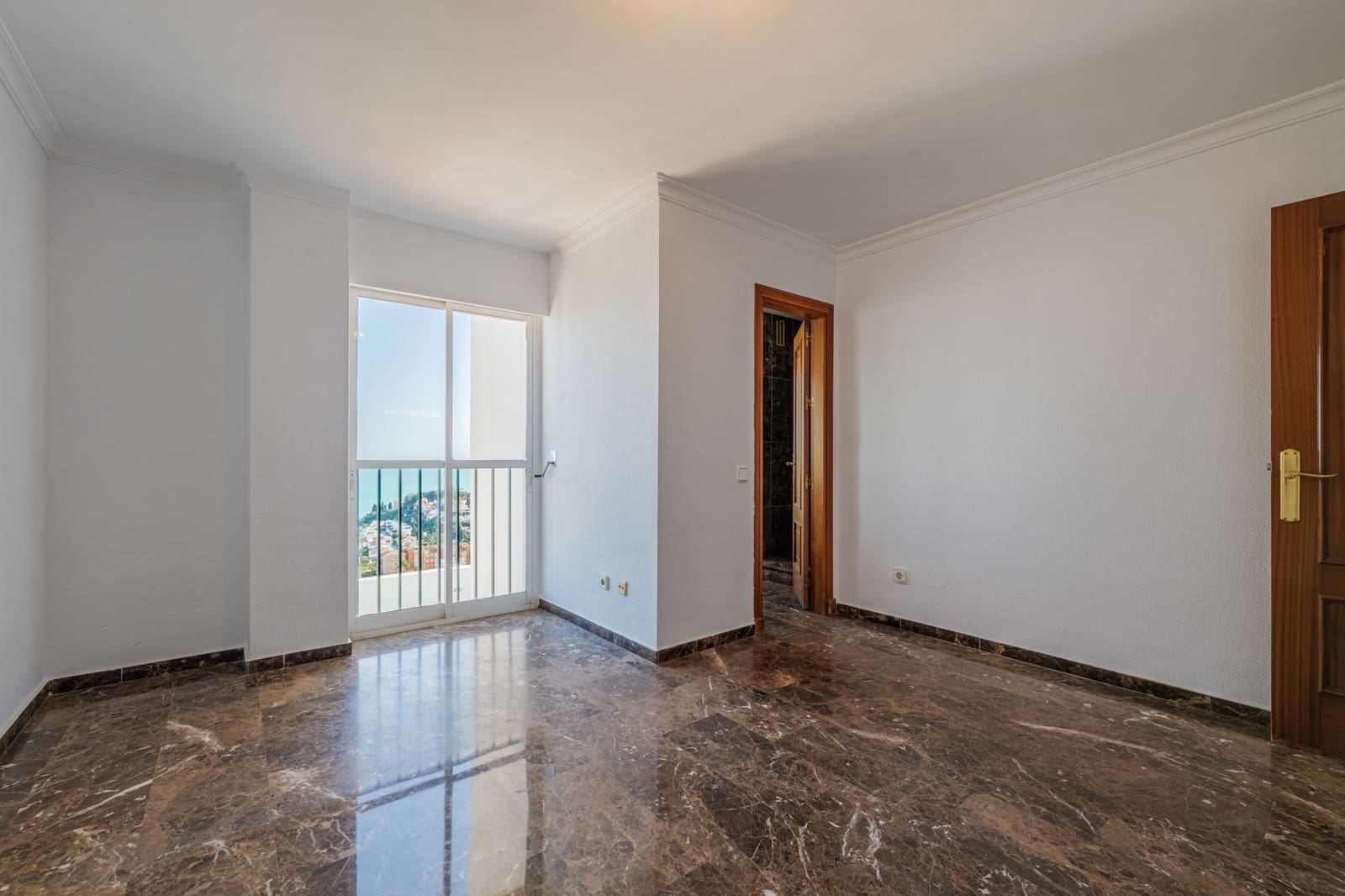 4 soveværelse Penthouse til salg i Malaga by med swimmingpool garage - € 1.090.000 (Ref: 9658468)