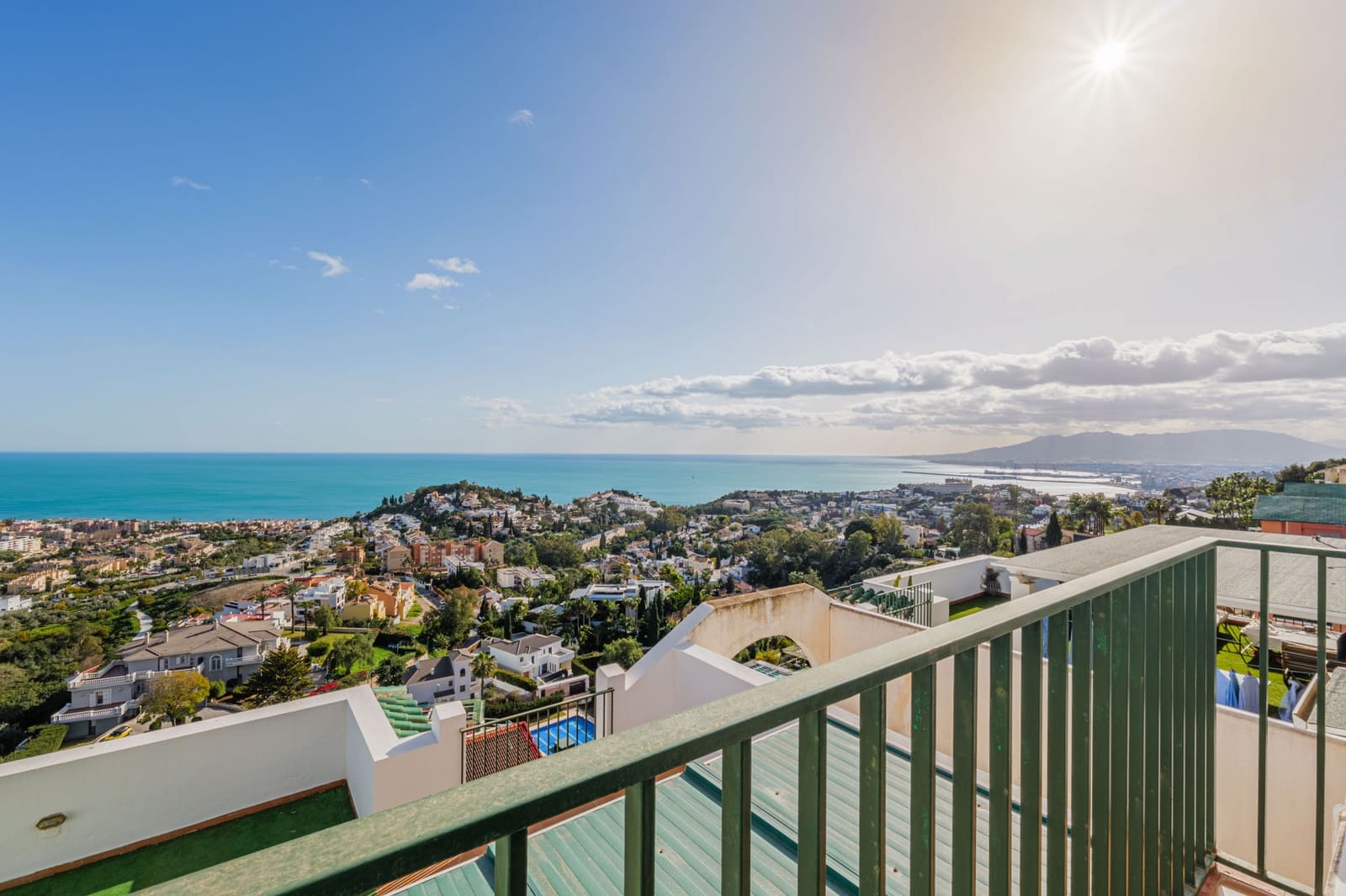 4 soveværelse Penthouse til salg i Malaga by med swimmingpool garage - € 1.090.000 (Ref: 9658468)