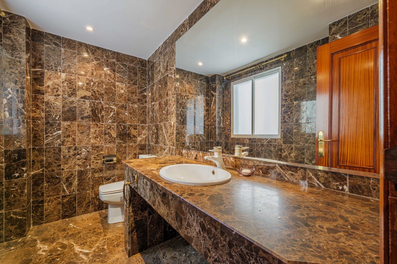 4 soveværelse Penthouse til salg i Malaga by med swimmingpool garage - € 1.090.000 (Ref: 9658468)