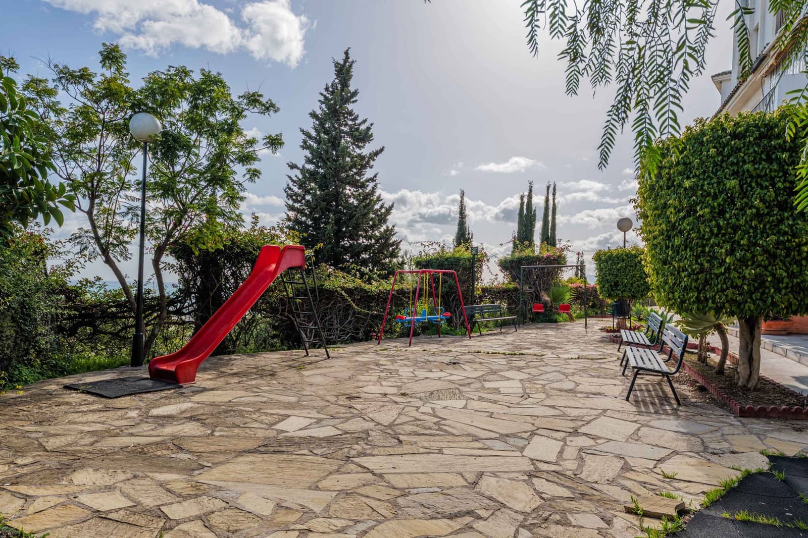 4 soveværelse Penthouse til salg i Malaga by med swimmingpool garage - € 1.090.000 (Ref: 9658468)