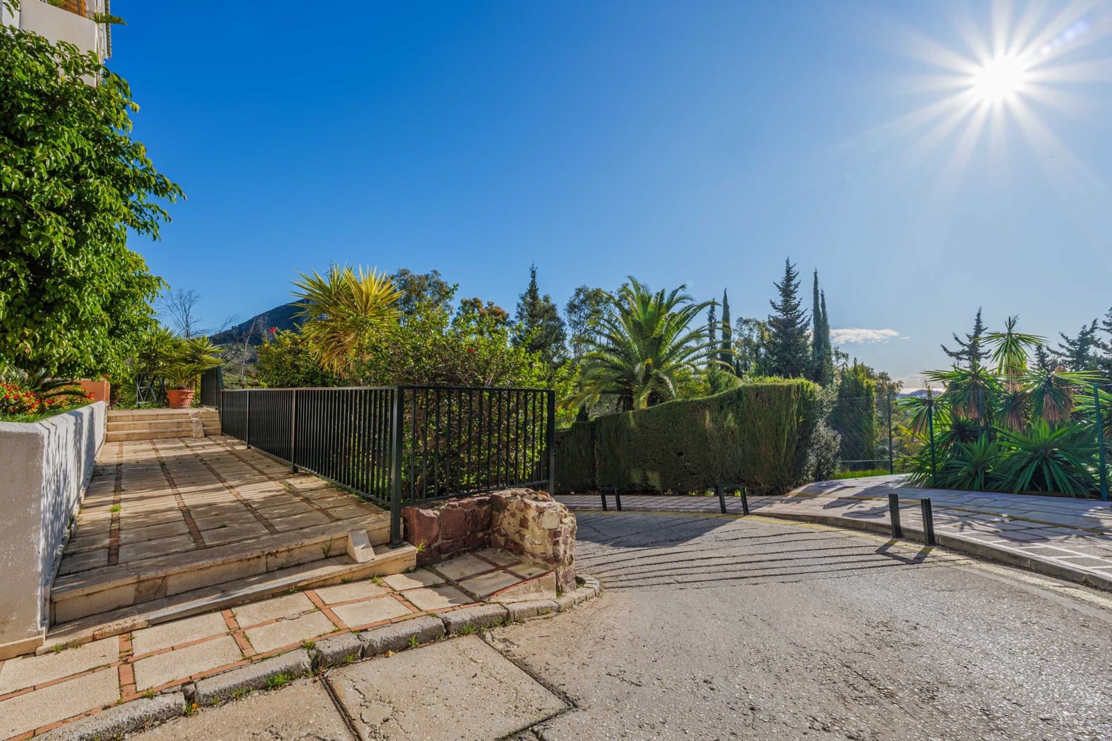 4 soveværelse Penthouse til salg i Malaga by med swimmingpool garage - € 1.090.000 (Ref: 9658468)