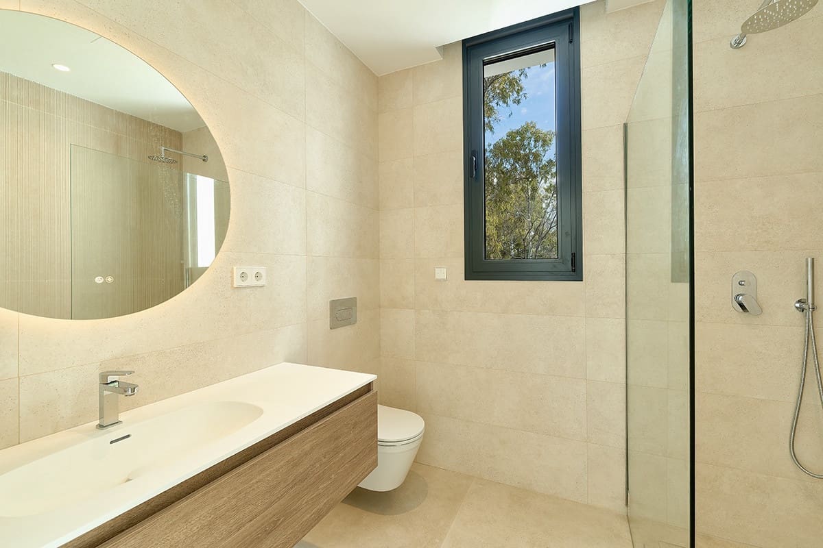 4 Zimmer Villa zu verkaufen in Estepona mit Pool Garage - 2.100.000 € (Ref: 9666138)