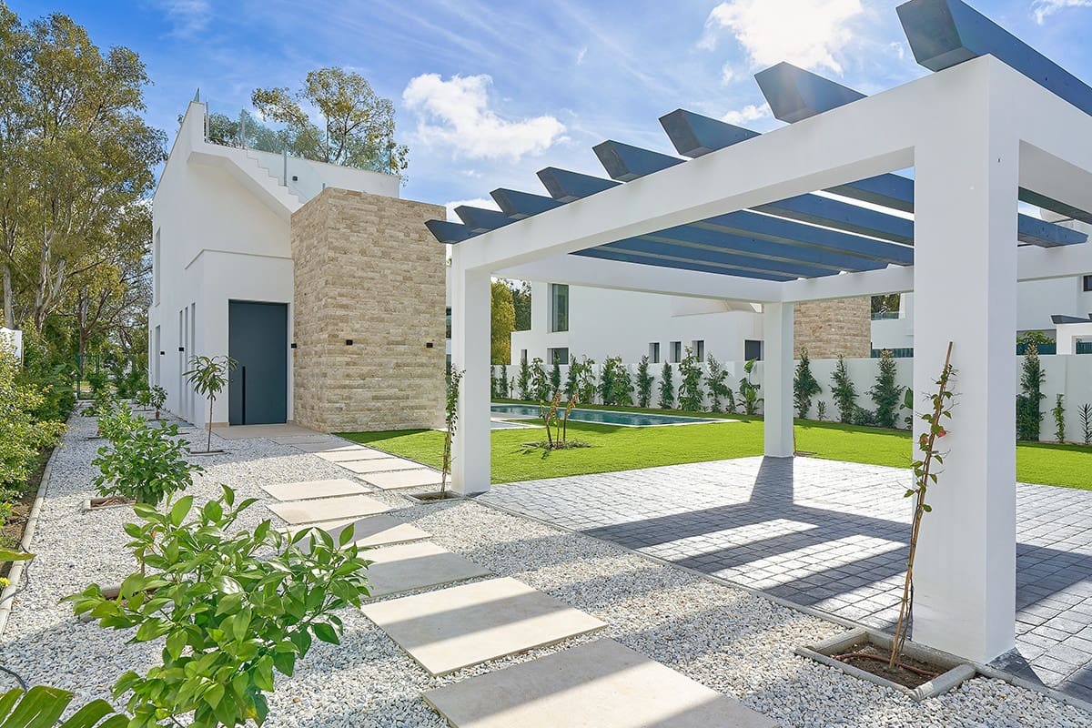 4 Zimmer Villa zu verkaufen in Estepona mit Pool Garage - 2.100.000 € (Ref: 9666138)