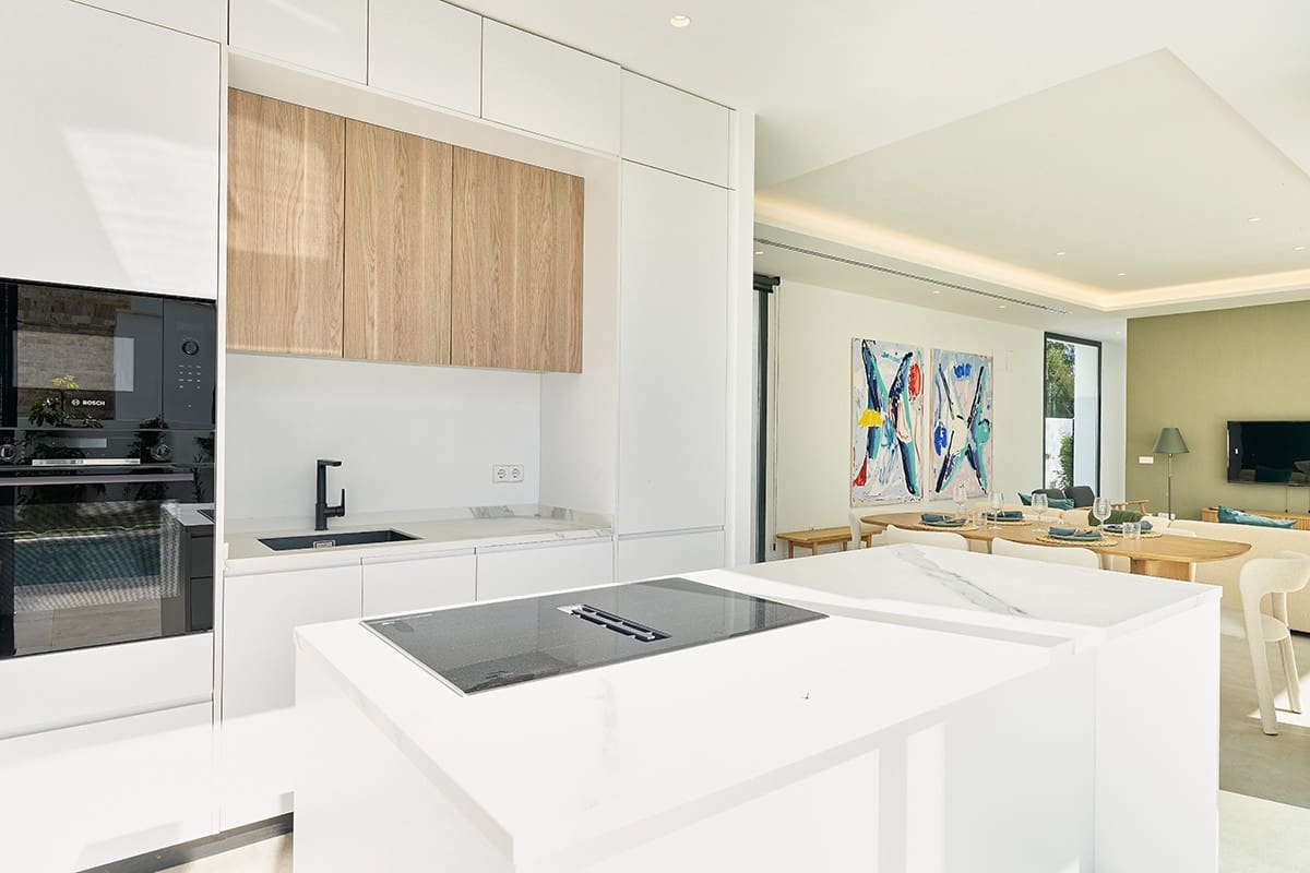 4 sypialnia Willa na sprzedaż w Estepona z basenem garażem - 2 100 000 € (Ref: 9666138)