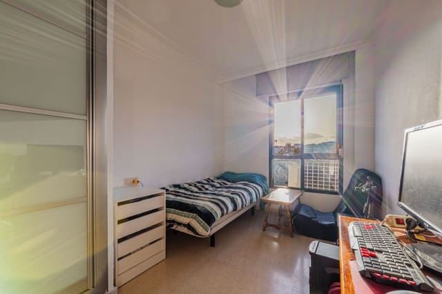 3 sovrum Takvåning till salu i Málaga stad med garage - 365 000 € (Ref: 9673967)