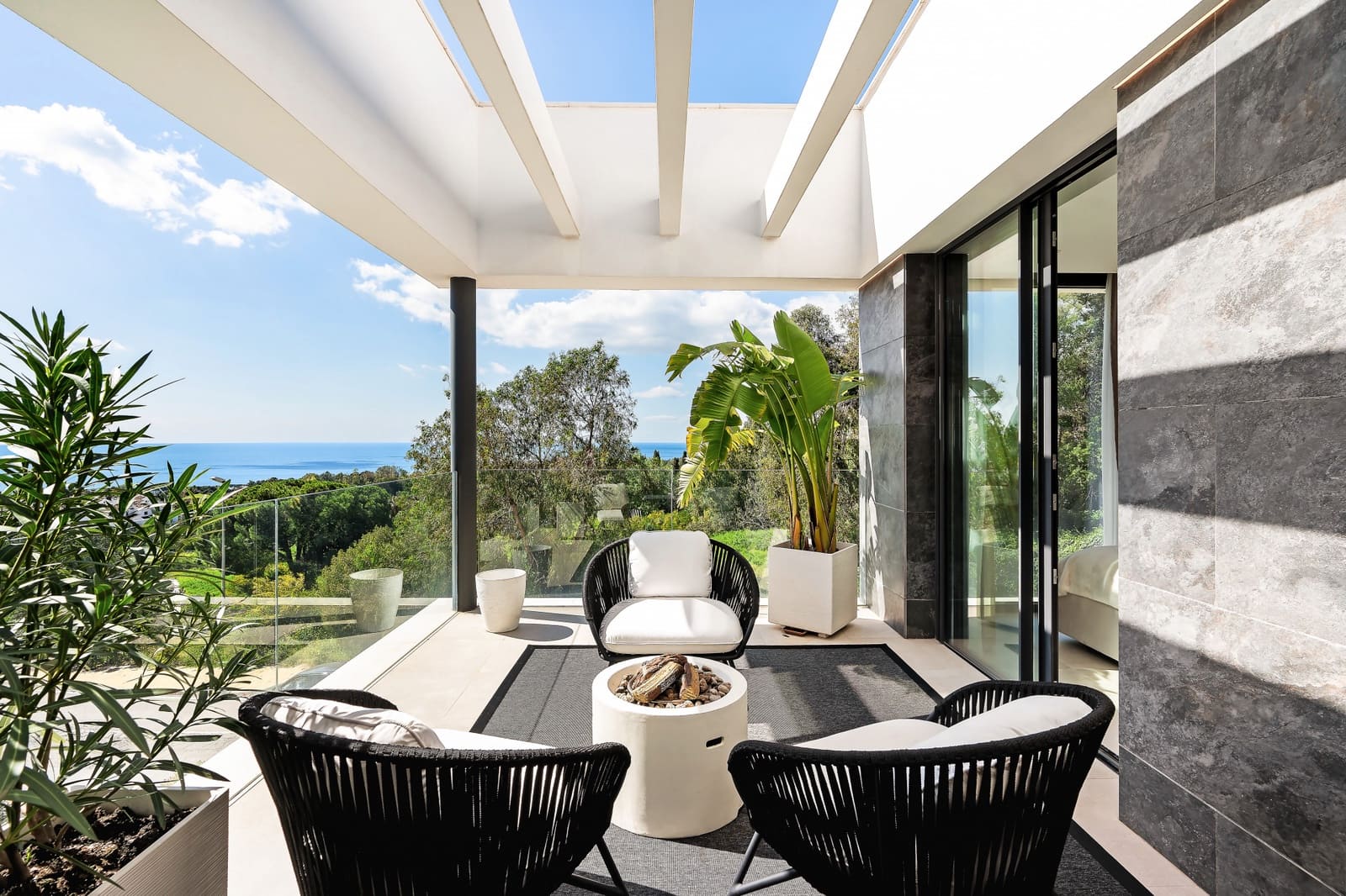 Pareado de 4 habitaciones en Marbella en venta con piscina garaje - 3.500.000 € (Ref: 9677007)