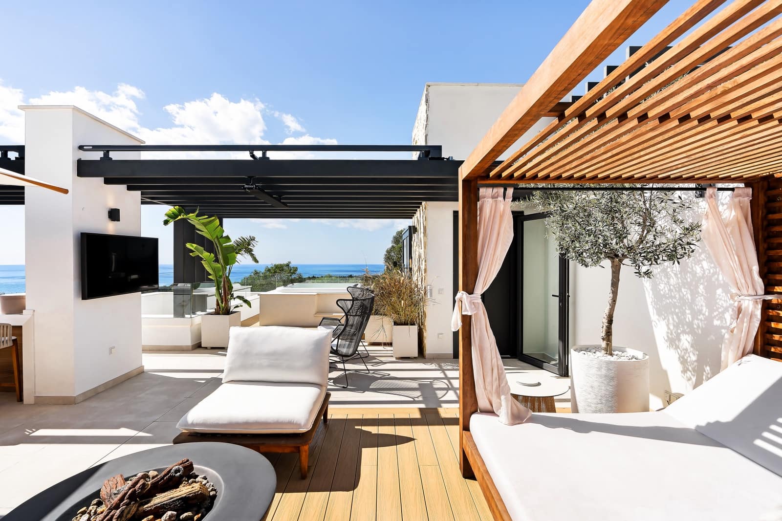 Pareado de 4 habitaciones en Marbella en venta con piscina garaje - 3.500.000 € (Ref: 9677007)