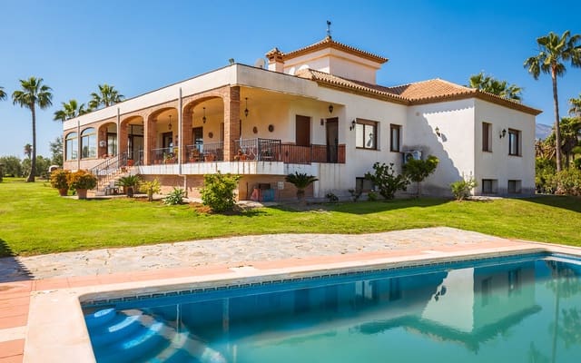4 chambre Finca/Maison de Campagne à vendre à El Padrón, Estepona avec piscine garage - 2 250 000 € (Ref: 9694893)