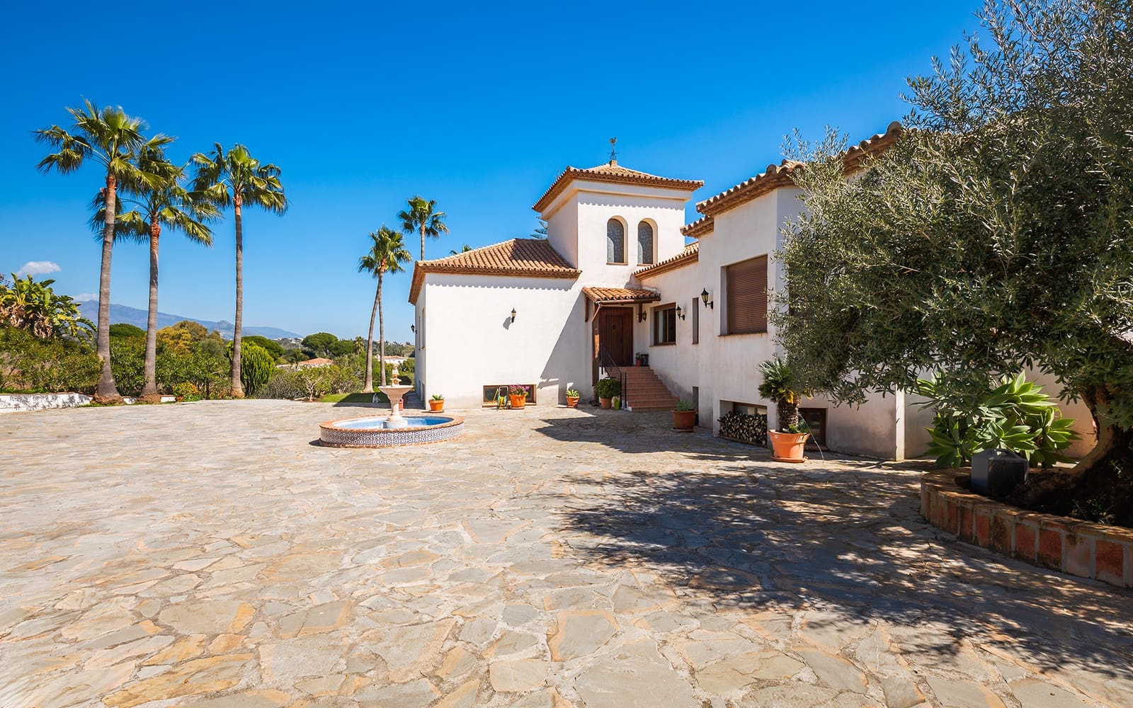 4 chambre Finca/Maison de Campagne à vendre à El Padron avec piscine garage - 2 250 000 € (Ref: 9694893)