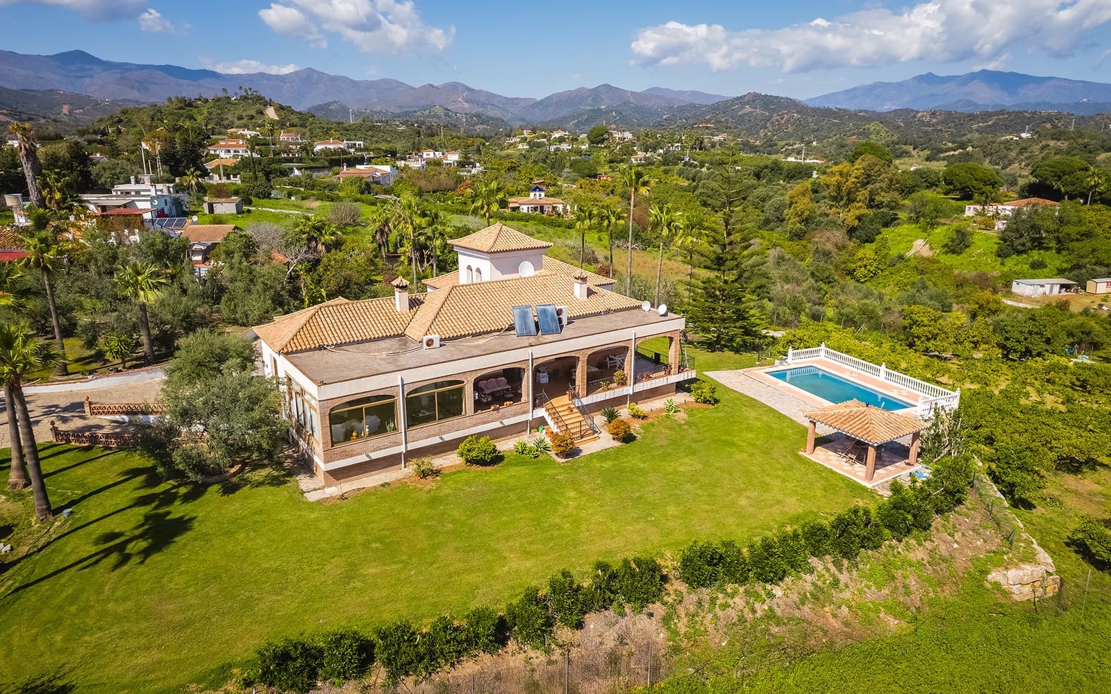 4 chambre Finca/Maison de Campagne à vendre à El Padron avec piscine garage - 2 250 000 € (Ref: 9694893)