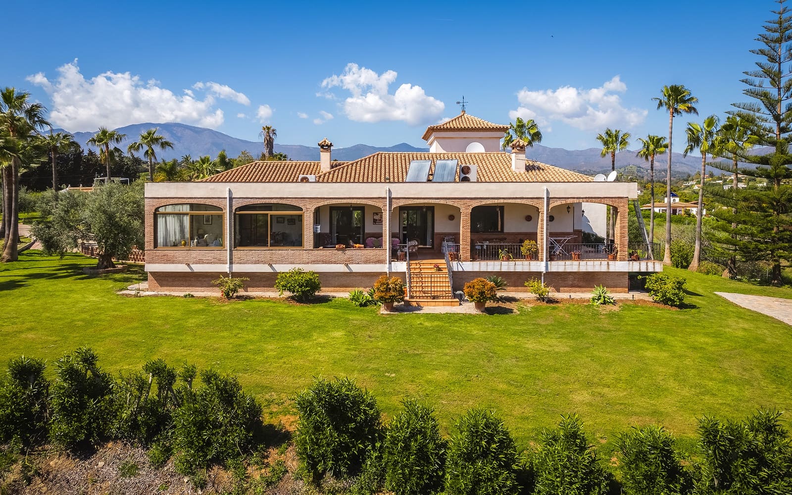 4 chambre Finca/Maison de Campagne à vendre à El Padron avec piscine garage - 2 250 000 € (Ref: 9694893)