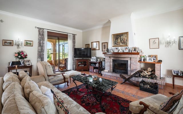 4 chambre Finca/Maison de Campagne à vendre à El Padrón, Estepona avec piscine garage - 1 960 000 € (Ref: 9694893)